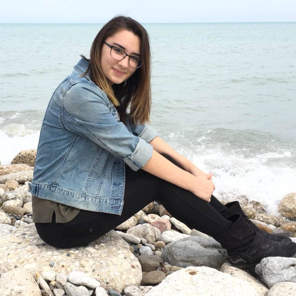 Meet your Posher, Ashley